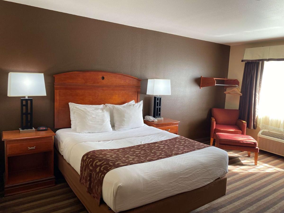 Best Western Manhattan Inn Dış mekan fotoğraf