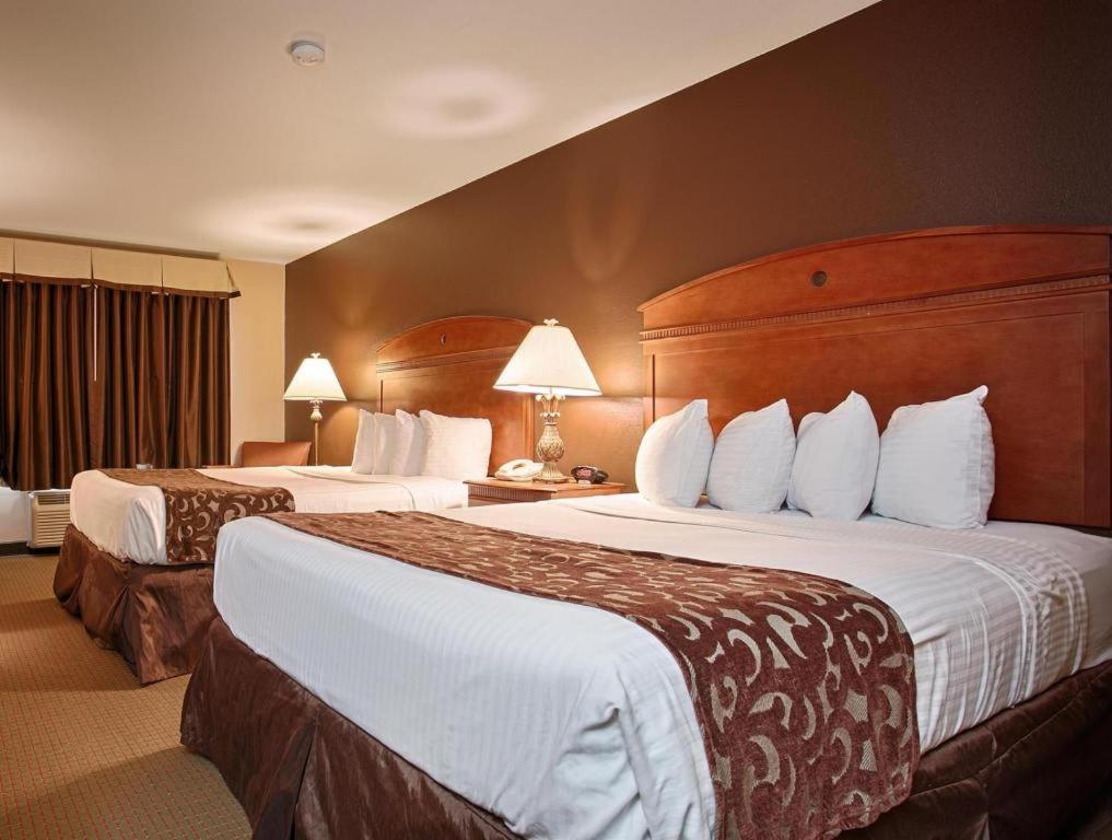 Best Western Manhattan Inn Dış mekan fotoğraf