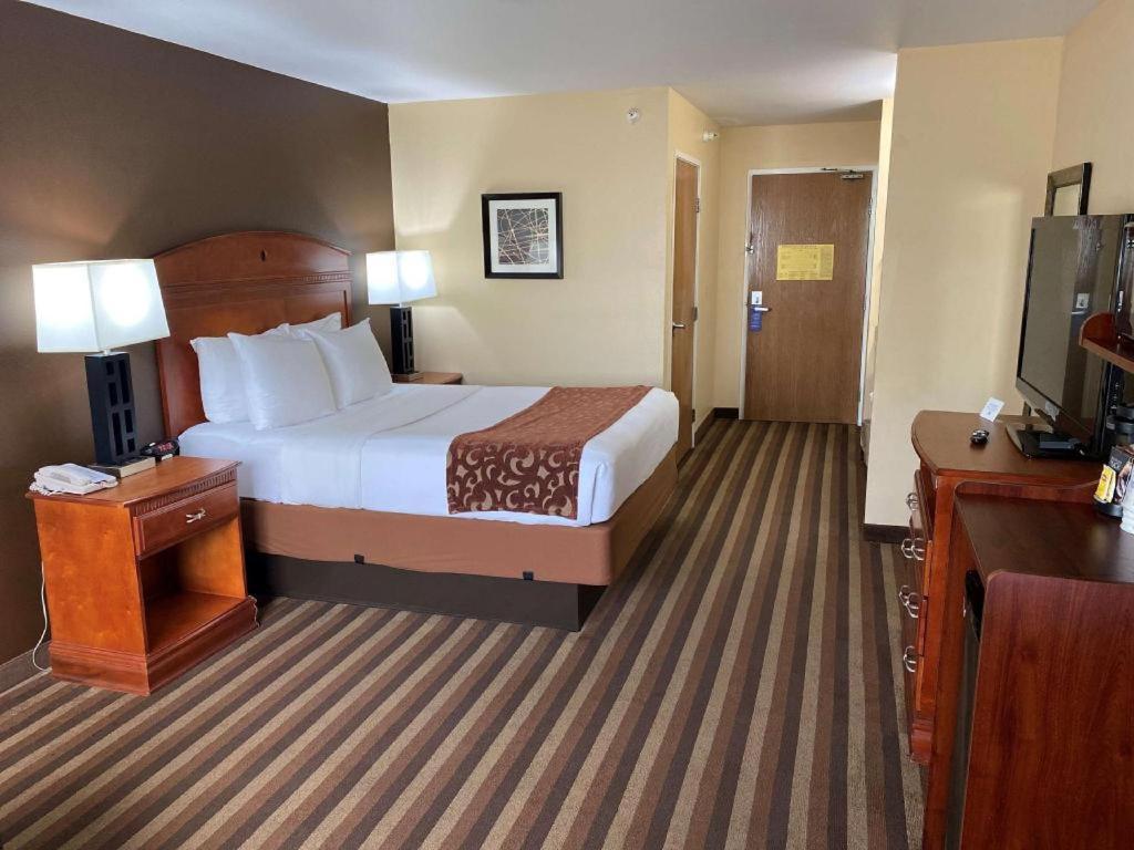 Best Western Manhattan Inn Dış mekan fotoğraf