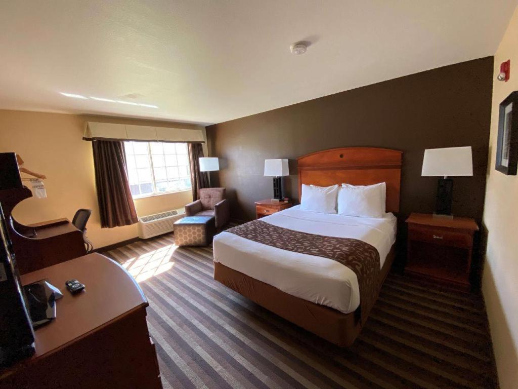 Best Western Manhattan Inn Dış mekan fotoğraf