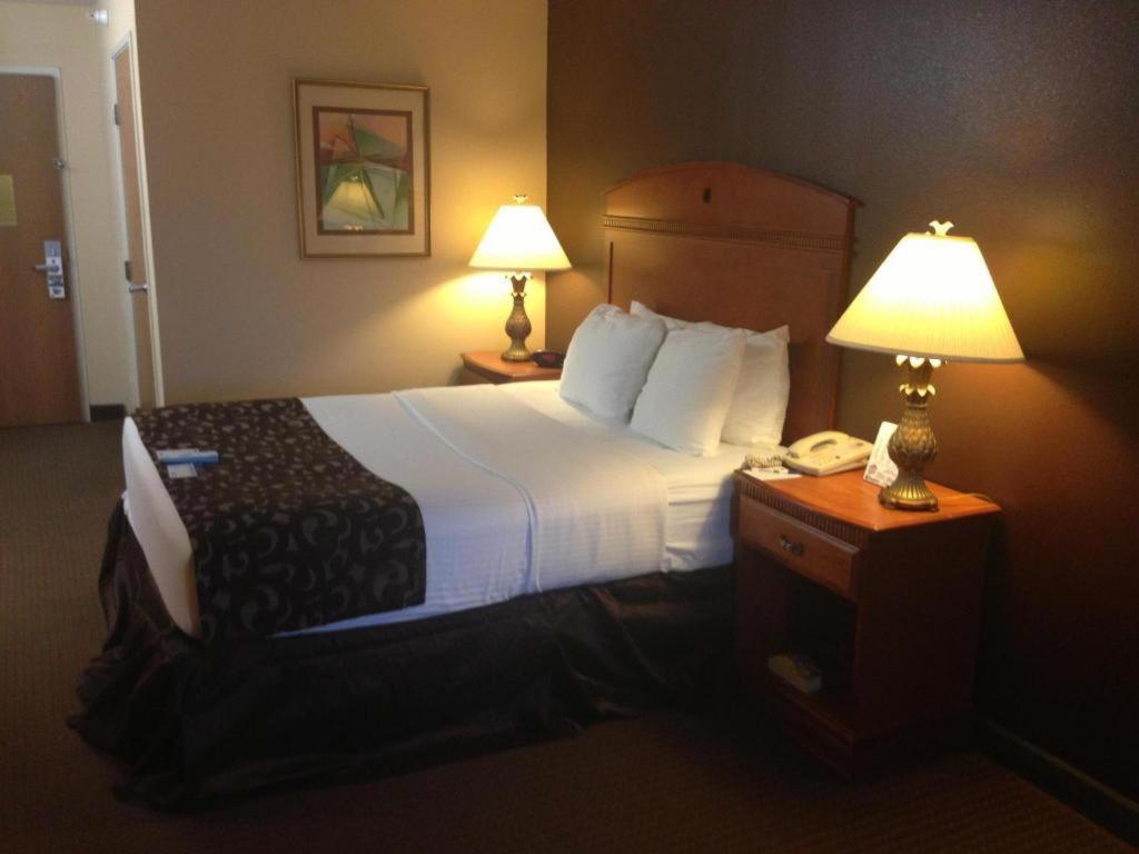 Best Western Manhattan Inn Dış mekan fotoğraf